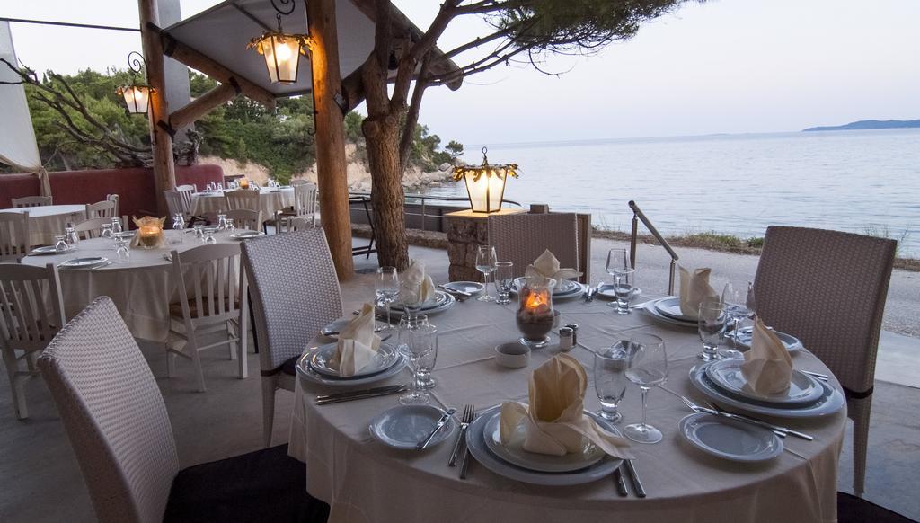 Epavlis Beach Resort Porto Heli Exterior photo