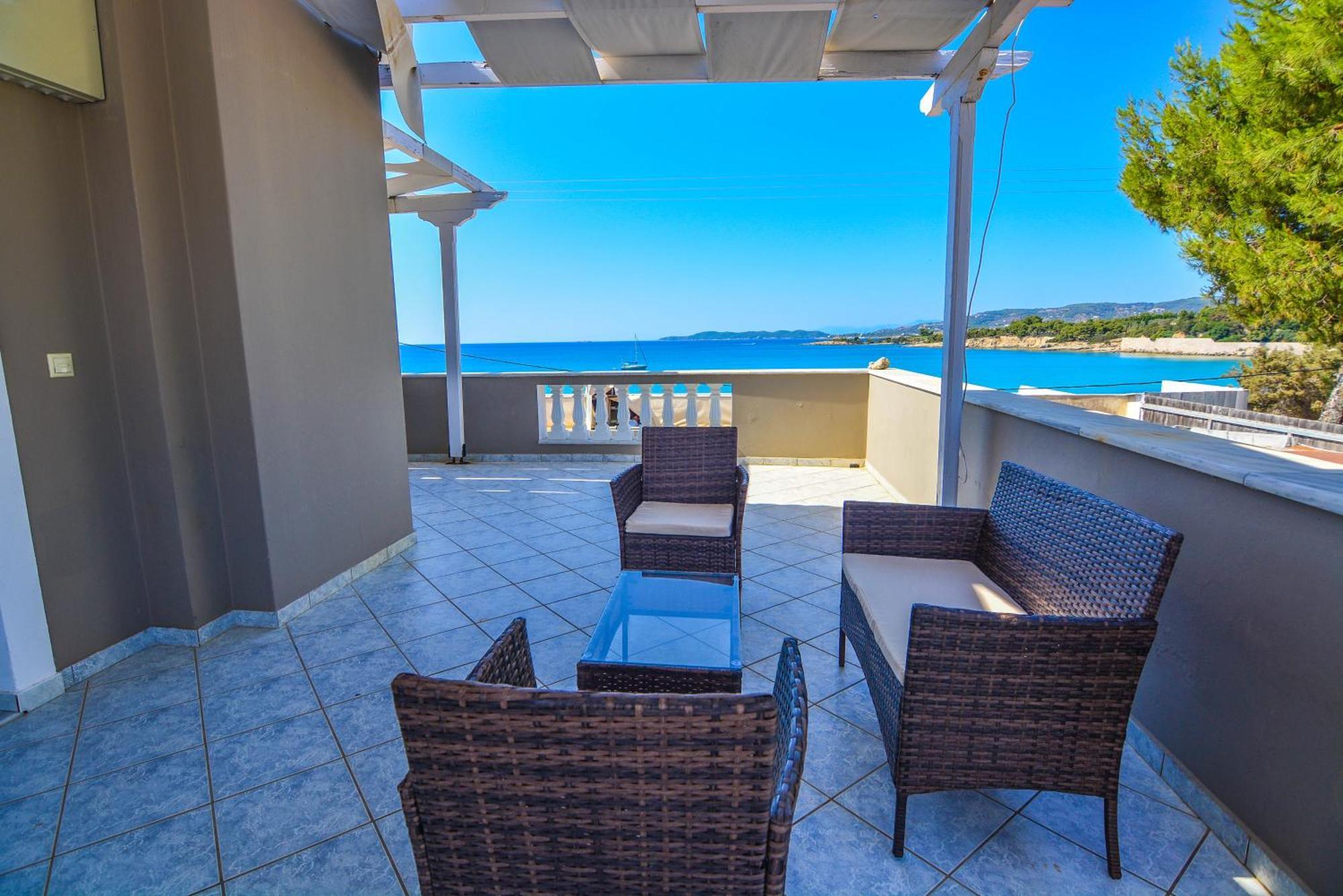 Epavlis Beach Resort Porto Heli Exterior photo