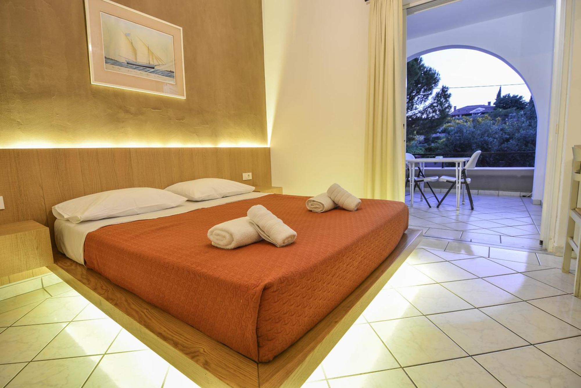 Epavlis Beach Resort Porto Heli Exterior photo