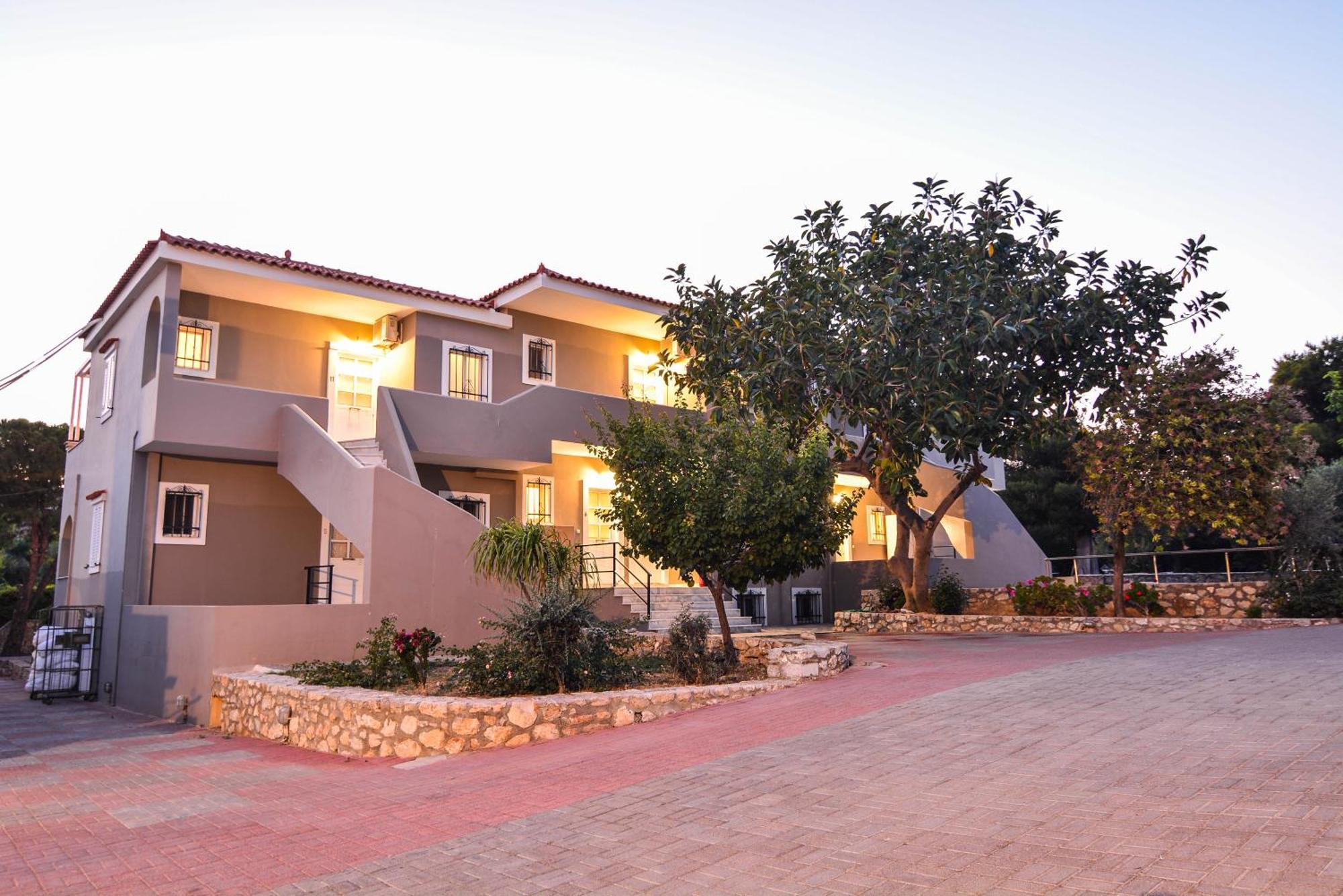 Epavlis Beach Resort Porto Heli Exterior photo