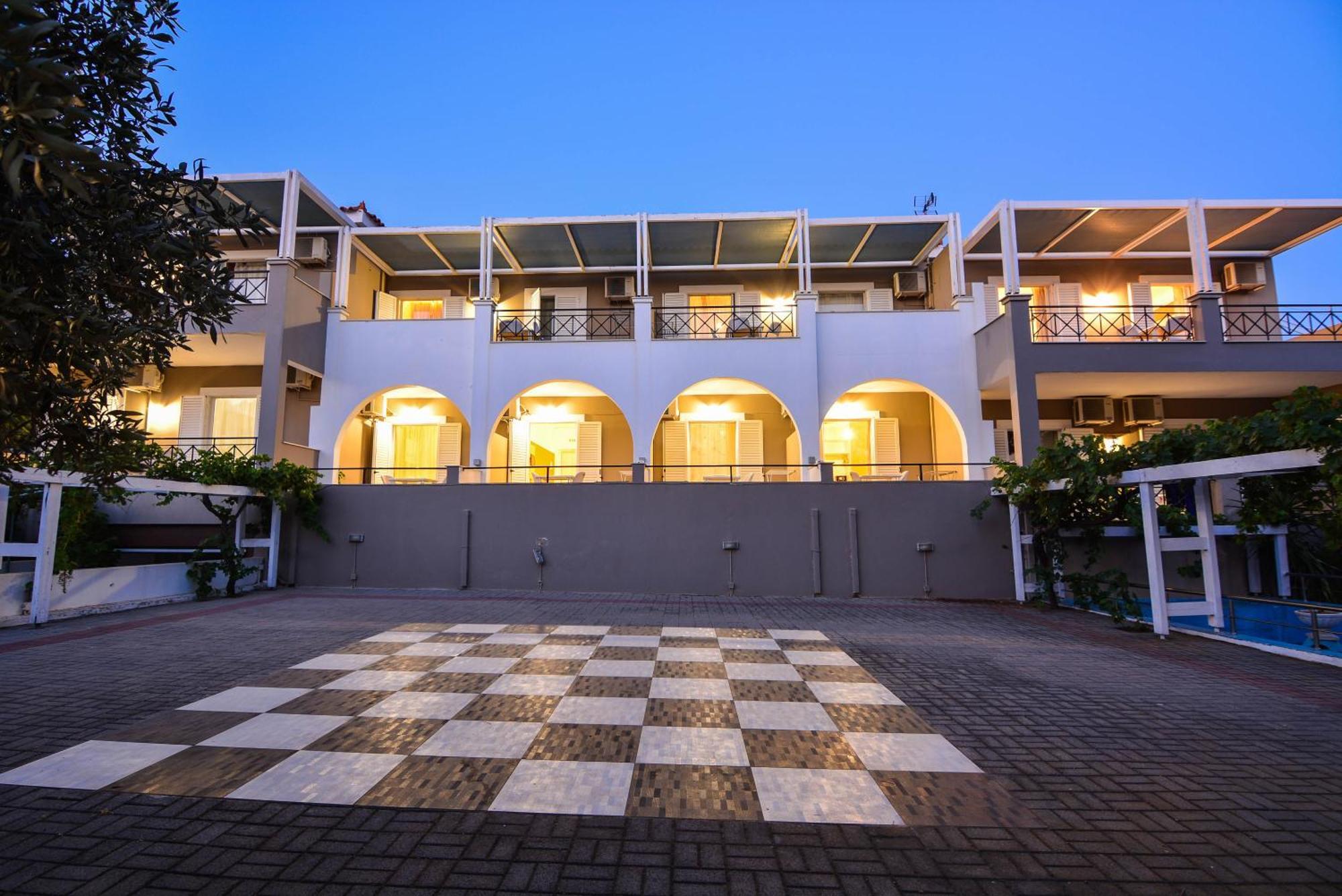 Epavlis Beach Resort Porto Heli Exterior photo