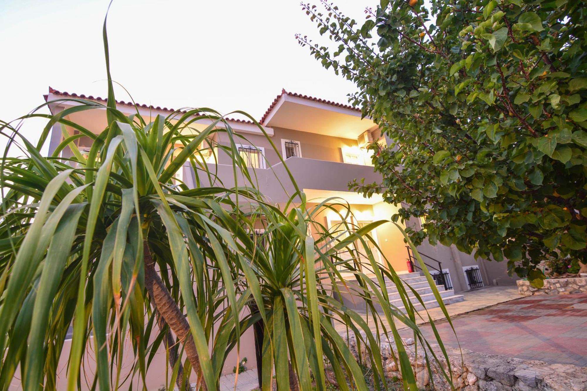 Epavlis Beach Resort Porto Heli Exterior photo