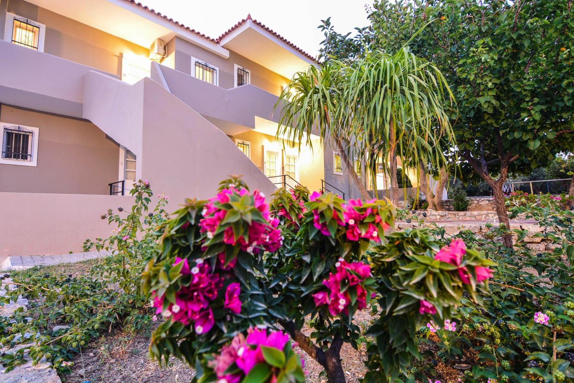 Epavlis Beach Resort Porto Heli Exterior photo