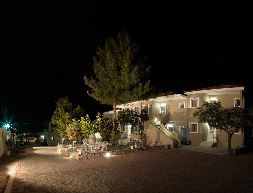 Epavlis Beach Resort Porto Heli Exterior photo